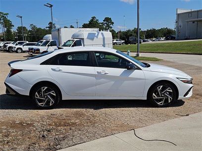 New 2025 Hyundai Elantra SEL