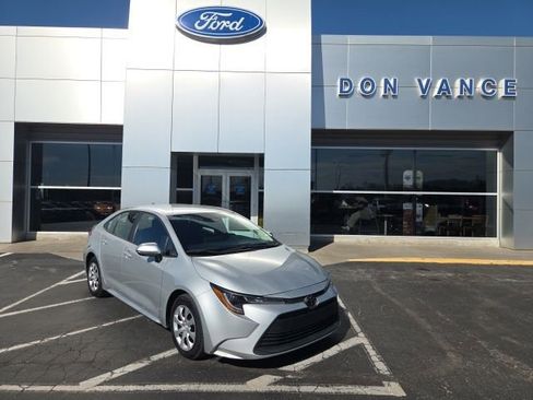 Used 2024 Toyota Corolla LE image 6