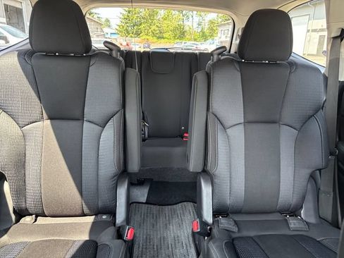 Used 2025 Subaru Ascent Premium AWD/4WD image 22