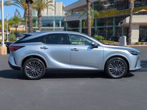 Used 2025 Lexus RX 450h AWD w/ Convenience Package image 4