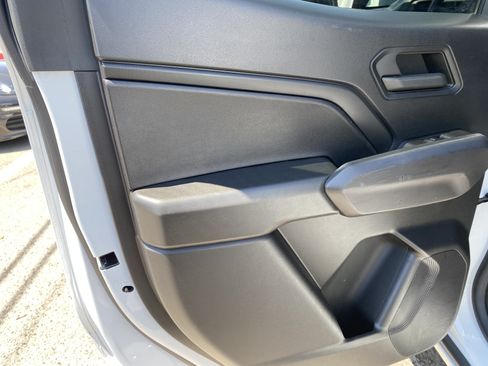 Used 2023 Chevrolet Colorado W/T RWD image 18