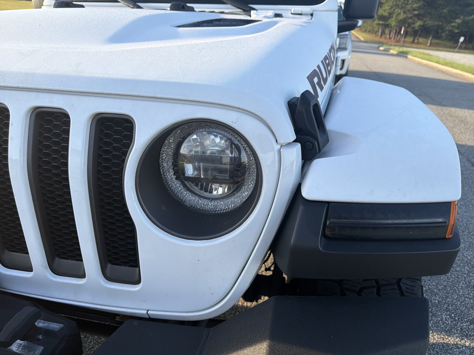 Used 2023 Jeep Wrangler Unlimited Rubicon w/ Cold Weather Group AWD/4WD image 6