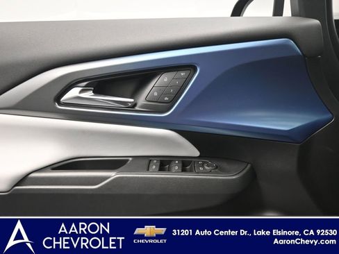 New 2025 Chevrolet Equinox EV LT image 14