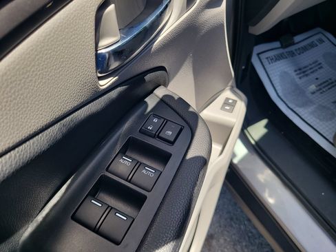 Used 2022 Honda Pilot Special Edition image 11