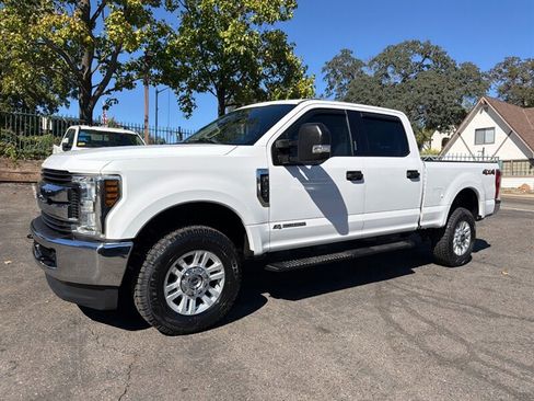 Used 2019 Ford F250 XLT AWD/4WD image 2