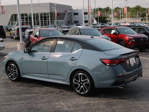 Used 2025 Nissan Sentra SR w/ SR Premium Package FWD image 4