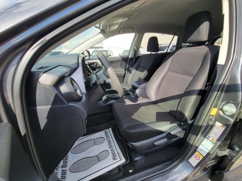 Used 2016 Toyota RAV4 LE image 13