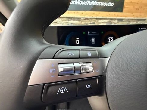 Used 2024 Hyundai Kona SEL AWD/4WD image 25