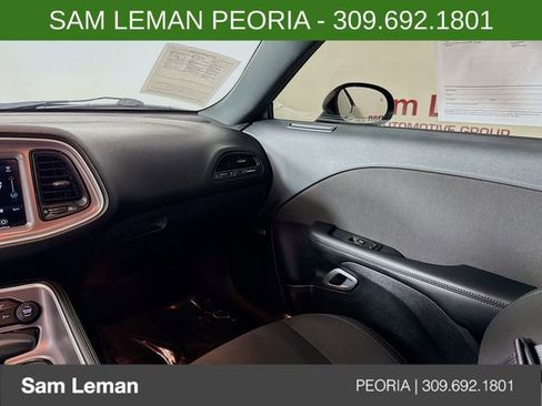 Used 2022 Dodge Challenger R/T w/ Performance Handling Group image 23