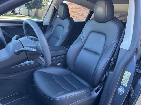 Used 2023 Tesla Model Y Long Range AWD/4WD image 12