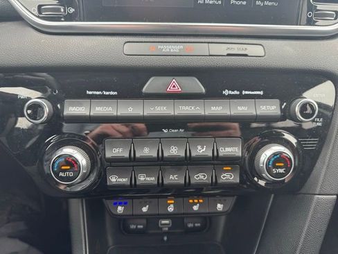 Used 2022 Kia Sportage EX w/ EX Technology Package image 24