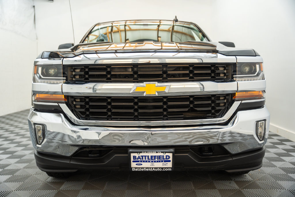 Used 2017 Chevrolet Silverado 1500 LT w/ All Star Edition AWD/4WD image 2