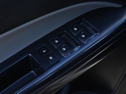 Used 2017 GMC Canyon 2WD Crew Cab w/ Convenience Package image 27