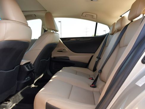 Used 2019 Lexus ES 350 w/ Premium Package FWD image 21