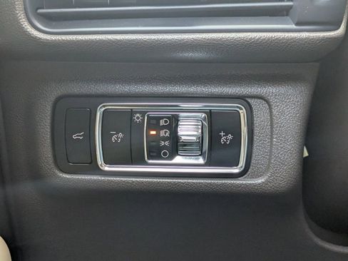 Certified 2024 Lincoln Corsair FWD w/ Equipment Group 101A image 29