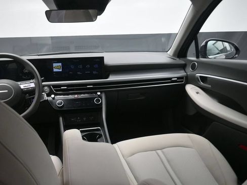 Used 2025 Hyundai Sonata SEL FWD image 20