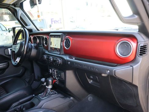 Used 2021 Jeep Wrangler Unlimited Rubicon AWD/4WD image 9