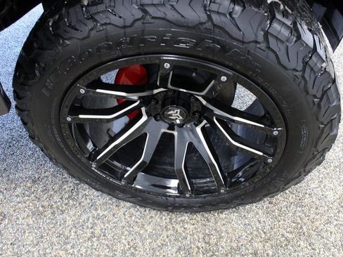 New 2023 Ford F150 XLT w/ Equipment Group 302A High image 33