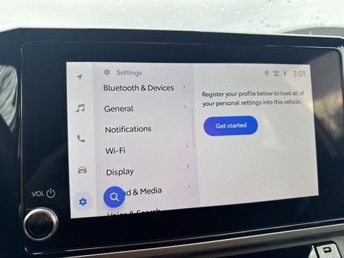 Used 2025 Toyota Camry SE image 28