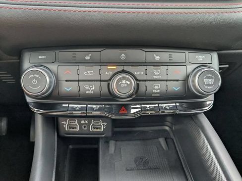 Used 2023 Dodge Durango R/T w/ Blacktop Package AWD/4WD image 3