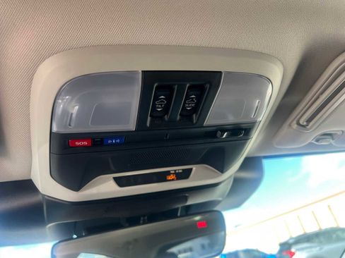 Used 2025 Subaru Crosstrek 2.5i Limited w/ Popular Package #3A image 19