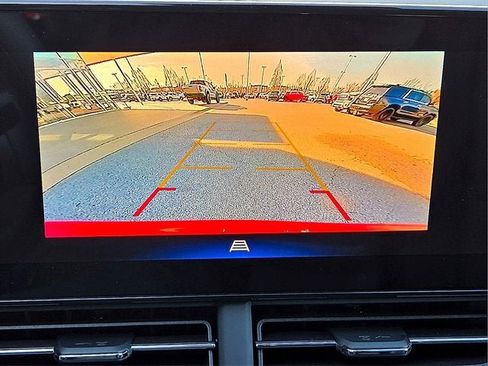 New 2026 Chevrolet Trax LT image 17