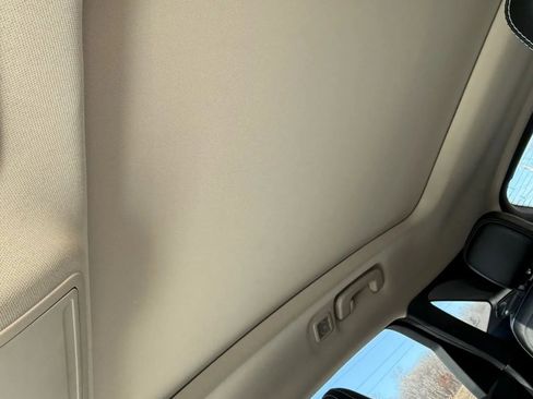 Used 2020 Ford Escape Titanium image 39