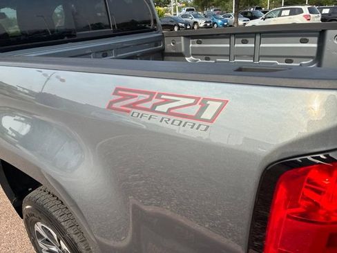 Used 2022 Chevrolet Colorado Z71 AWD/4WD image 24