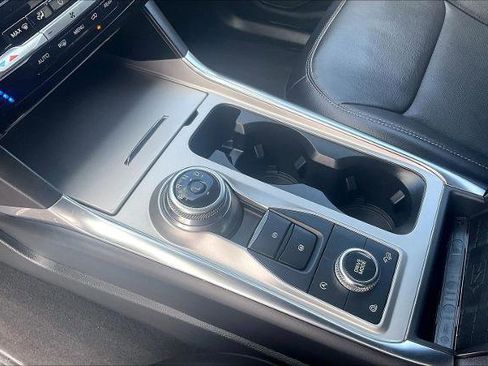 Certified 2023 Ford Explorer Limited image 13