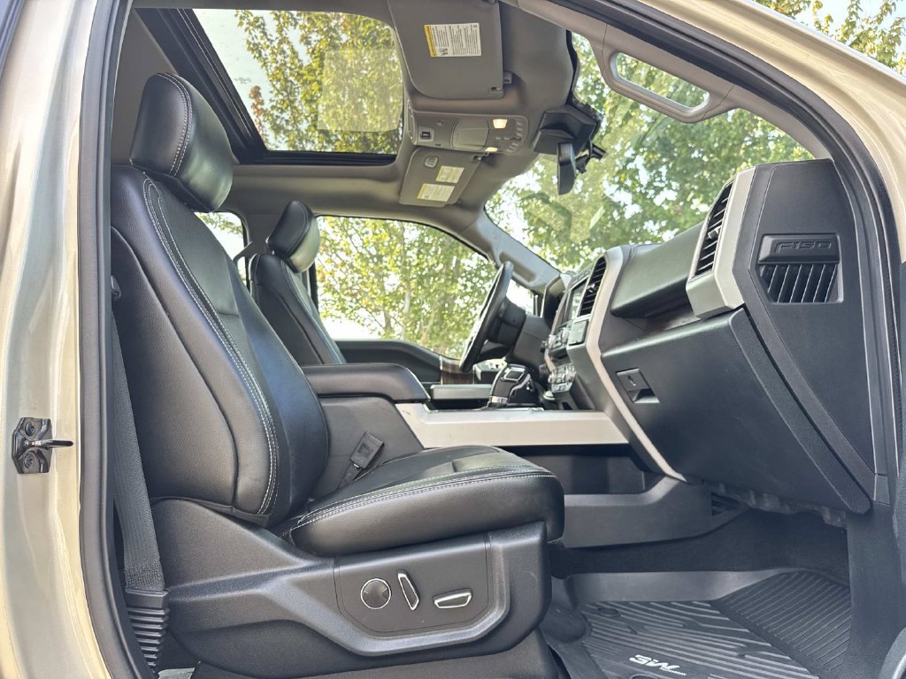 Used 2018 Ford F150 Lariat w/ Equipment Group 502A Luxury AWD/4WD image 20
