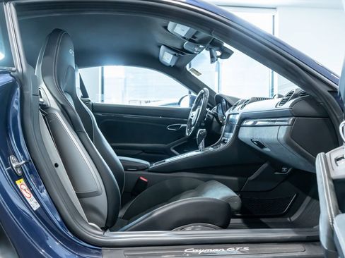 Certified 2025 Porsche 718 Cayman GTS RWD image 25