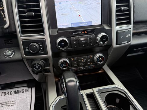 Used 2019 Ford F150 Lariat w/ Equipment Group 502A Luxury AWD/4WD image 28