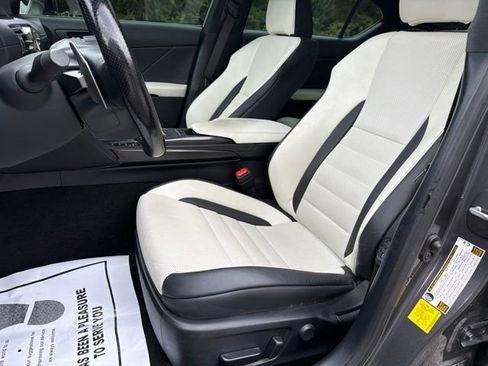 Used 2022 Lexus IS 350 F Sport RWD image 22