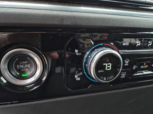 Used 2024 GMC Sierra 1500 Elevation image 30