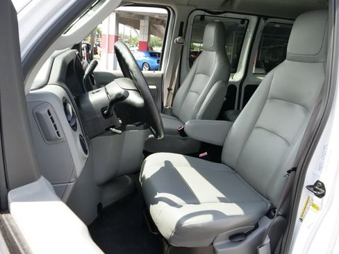 Used 2014 Ford E-350 and Econoline 350 XL w/ Power Windows & Locks Group RWD image 3