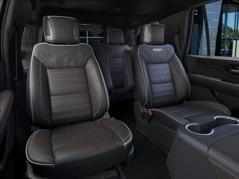 New 2026 GMC Yukon Denali Ultimate AWD/4WD image 17