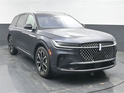 Used 2024 Lincoln Nautilus Reserve w/ Equipment Group 202A image 1