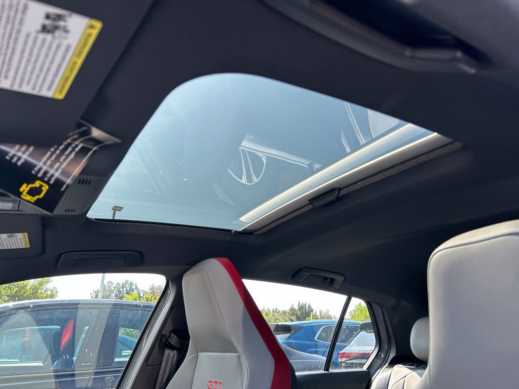 New 2026 Volkswagen GTI SE FWD image 21