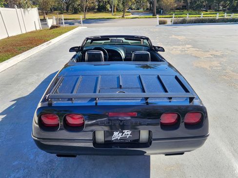 Used 1992 Chevrolet Corvette Convertible image 7