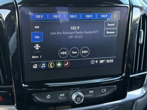 Used 2023 Chevrolet Traverse LT FWD image 27