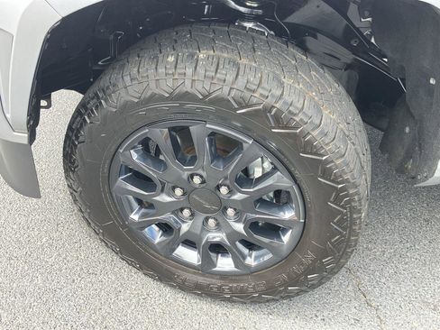 Used 2024 Toyota Tacoma SR5 image 9