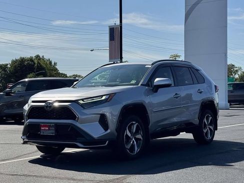 Used 2023 Toyota RAV4 SE w/ Weather & Moonroof Package AWD/4WD image 2