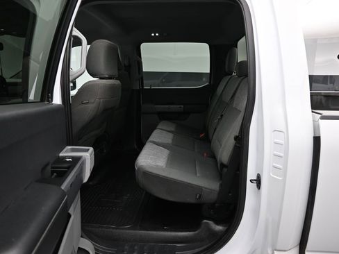 Used 2023 Ford F250 XLT w/ F-250 >10K GVWR Package image 17