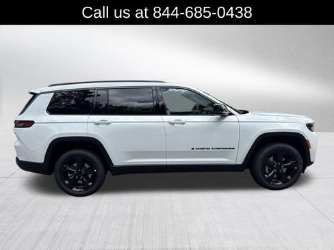 New 2026 Jeep Grand Cherokee L Limited AWD/4WD image 4