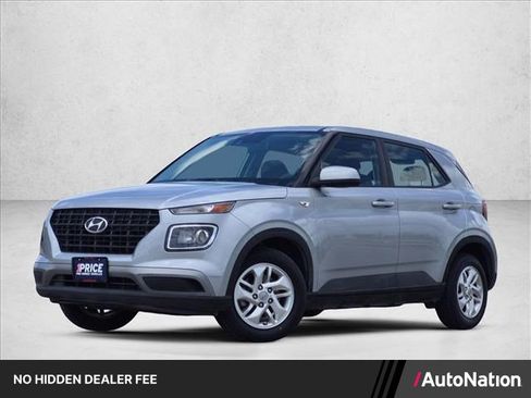 Used 2021 Hyundai Venue SE FWD image 1