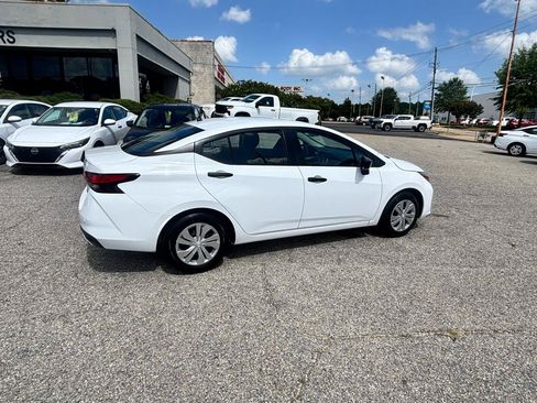 Used 2023 Nissan Versa S FWD image 26