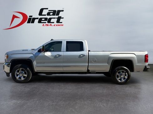 Used 2018 GMC Sierra 2500 SLT w/ Duramax Plus Package AWD/4WD image 3