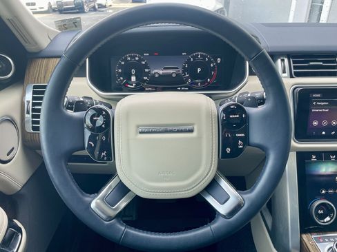 Used 2020 Land Rover Range Rover HSE image 21