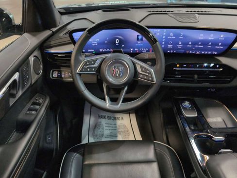 Used 2025 Buick Enclave Avenir AWD/4WD image 11