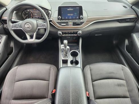 Used 2024 Nissan Altima 2.5 SV FWD image 20